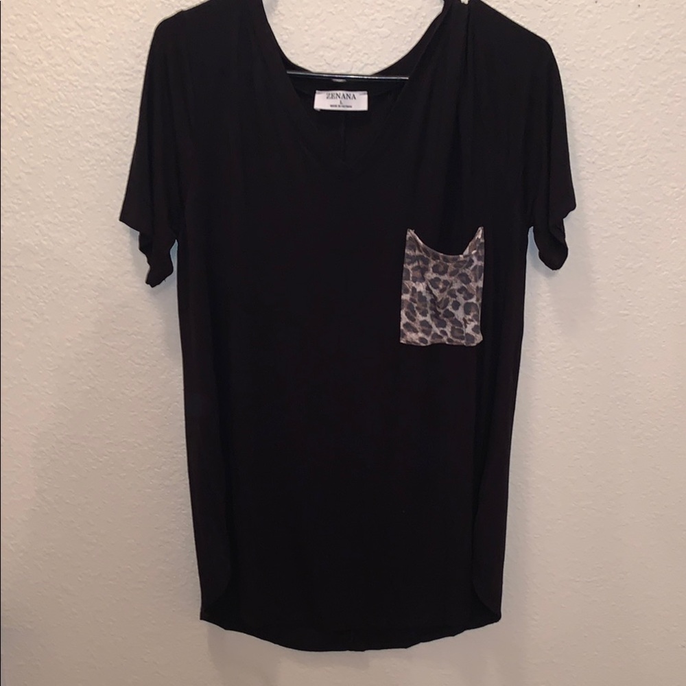 Zenana Outfitters Black Short Sleeve Tee with Stylish Accent